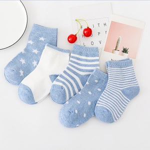 Warm and comfortable striped socks