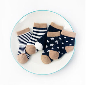 Warm and comfortable striped socks